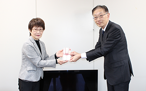 札幌「９９９人の第九」の会よりご寄付いただきました。